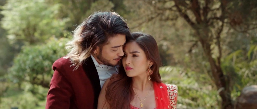 बेलायतबाट दिपले ल्याए ‘मन खाने माया’ (भिडियोसहित)